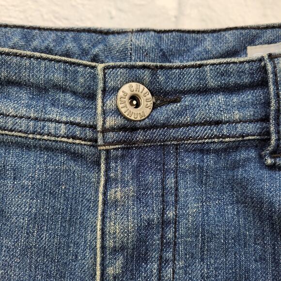 Chicos Platinum Marquis Denim Skirt with Front Vent size 1 (size 8) - Picture 3 of 11